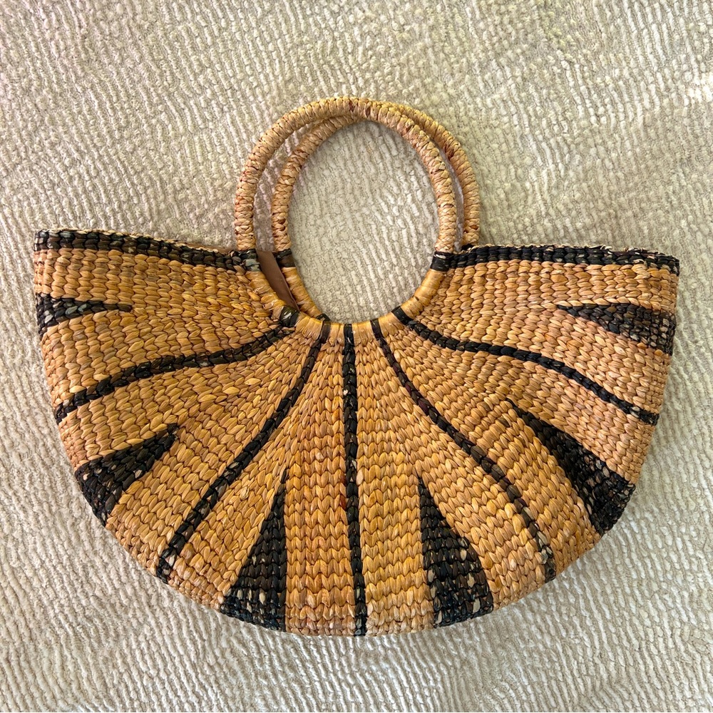 Semi-Circle Sunrise Neutral Striped Straw Handbag - Picture 3 of 6
